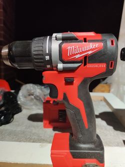 New Milwaukee M18 Drill Driver (TOOL ONLY-SOLO HERRAMIENTA)