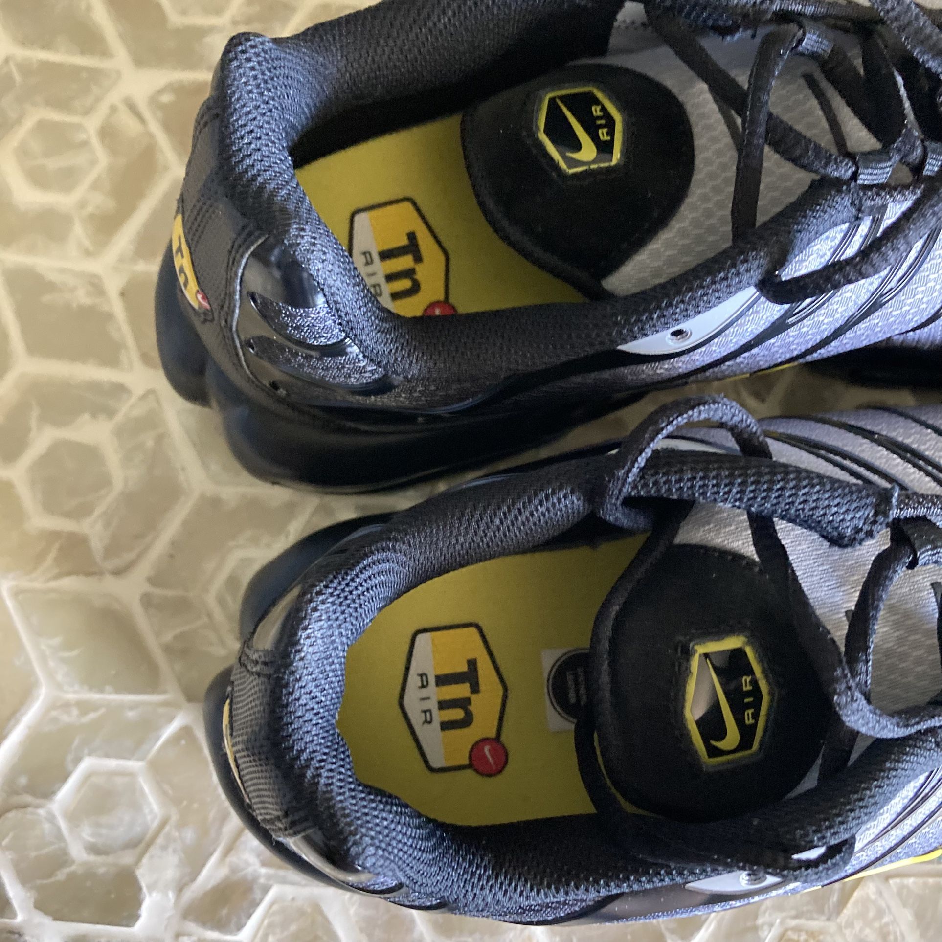 NEW! Nike Air Max Plus in Wolf Grey/Opti/Yellow (10.5)