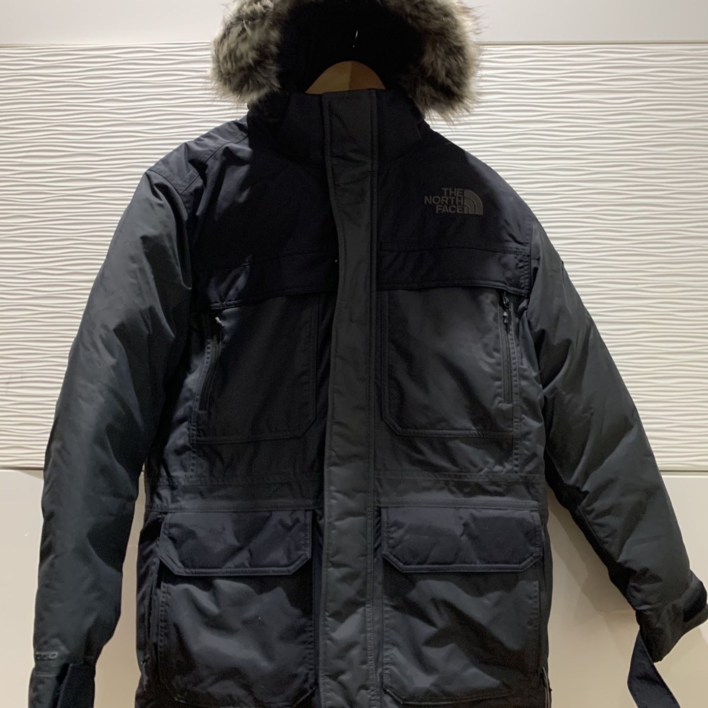 The North Face. Men's McMurdo Parka. Size M