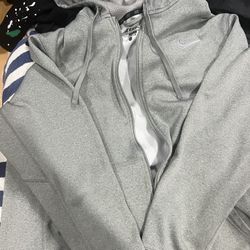 Nike Therma Hoodie Size Xl Used