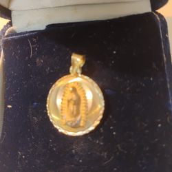 14K Gold Virgin Mary Pendant.