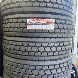 11R22.5 DRIVE TRUCK TIRES 
