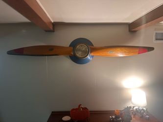 Airplane Propeller and Clock