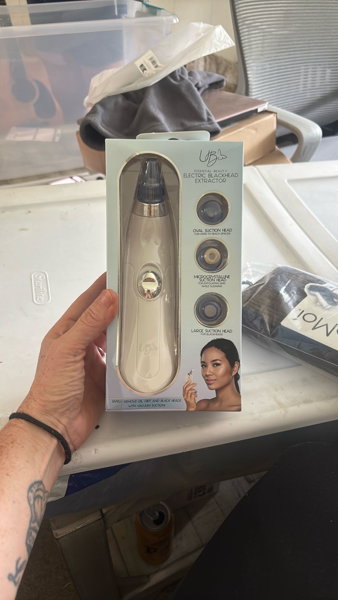 Electric blackhead