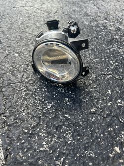Infiniti Q50 OEM fog Light