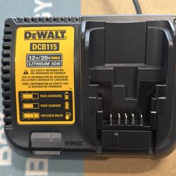 DBC115 Charger