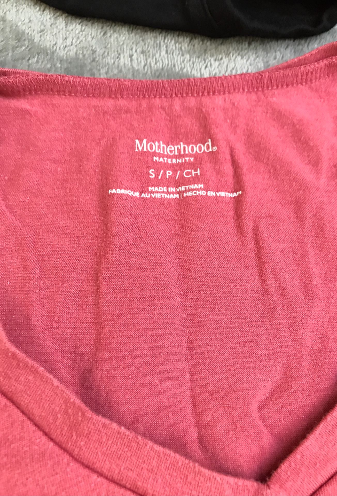Motherhood maternity t shirt size small