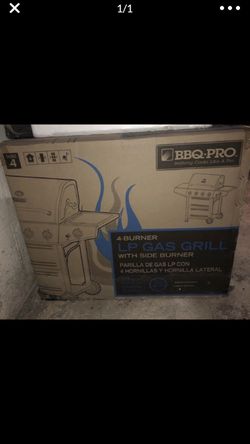 New in box 4 burner gas bbq grill