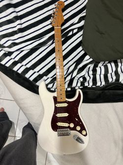 FENDER STRATOCASTER FOR SALE NEED GONE ASAP