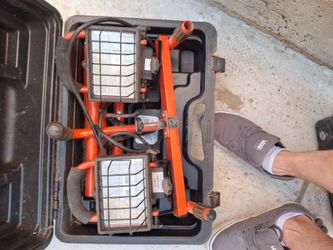 Dual Head Portable Work Light Set with Case