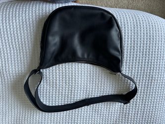Variety of bags/purses!!