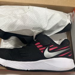 Nike Girls Gymshoes