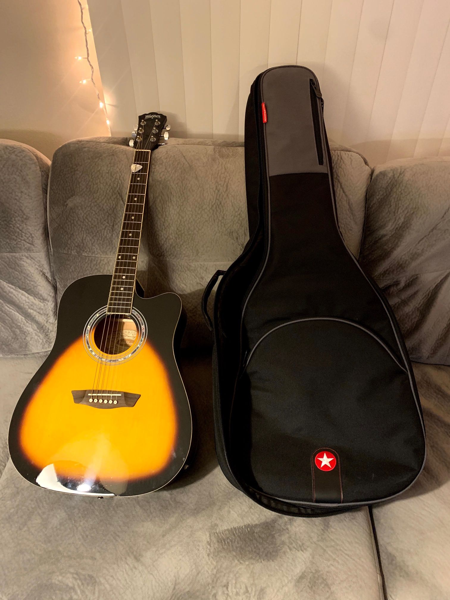 Acoustic/electric Guitar