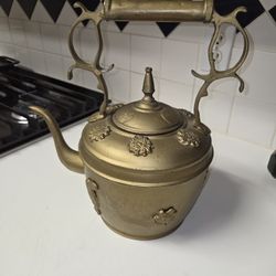 Vintage Large Turkish Moroccan Brass Teapot Kettle w/ Hand Engraved Design