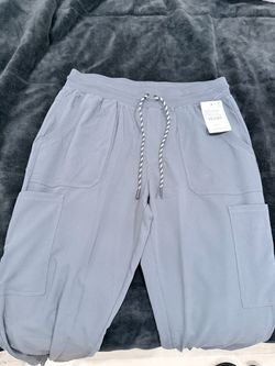 Scrub bottoms women