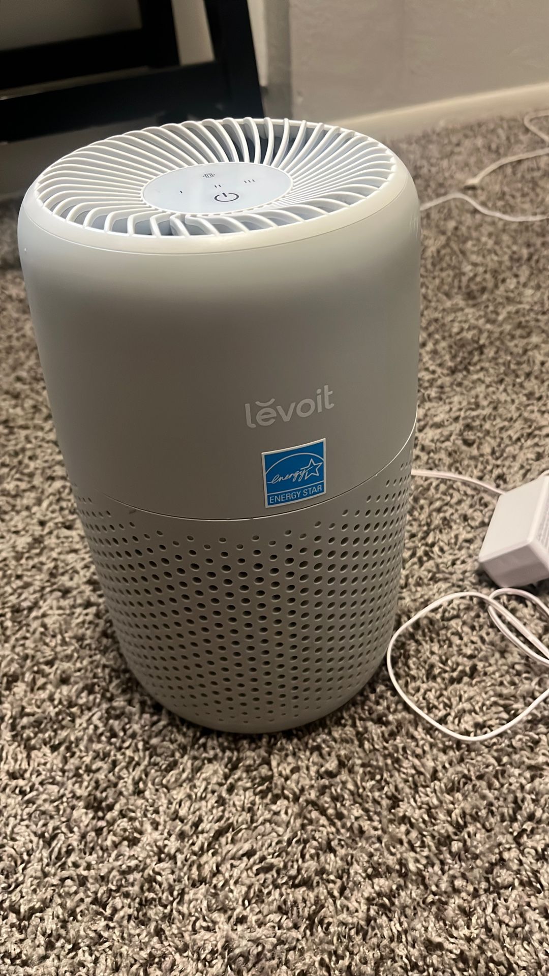 levoilt mini air purifier