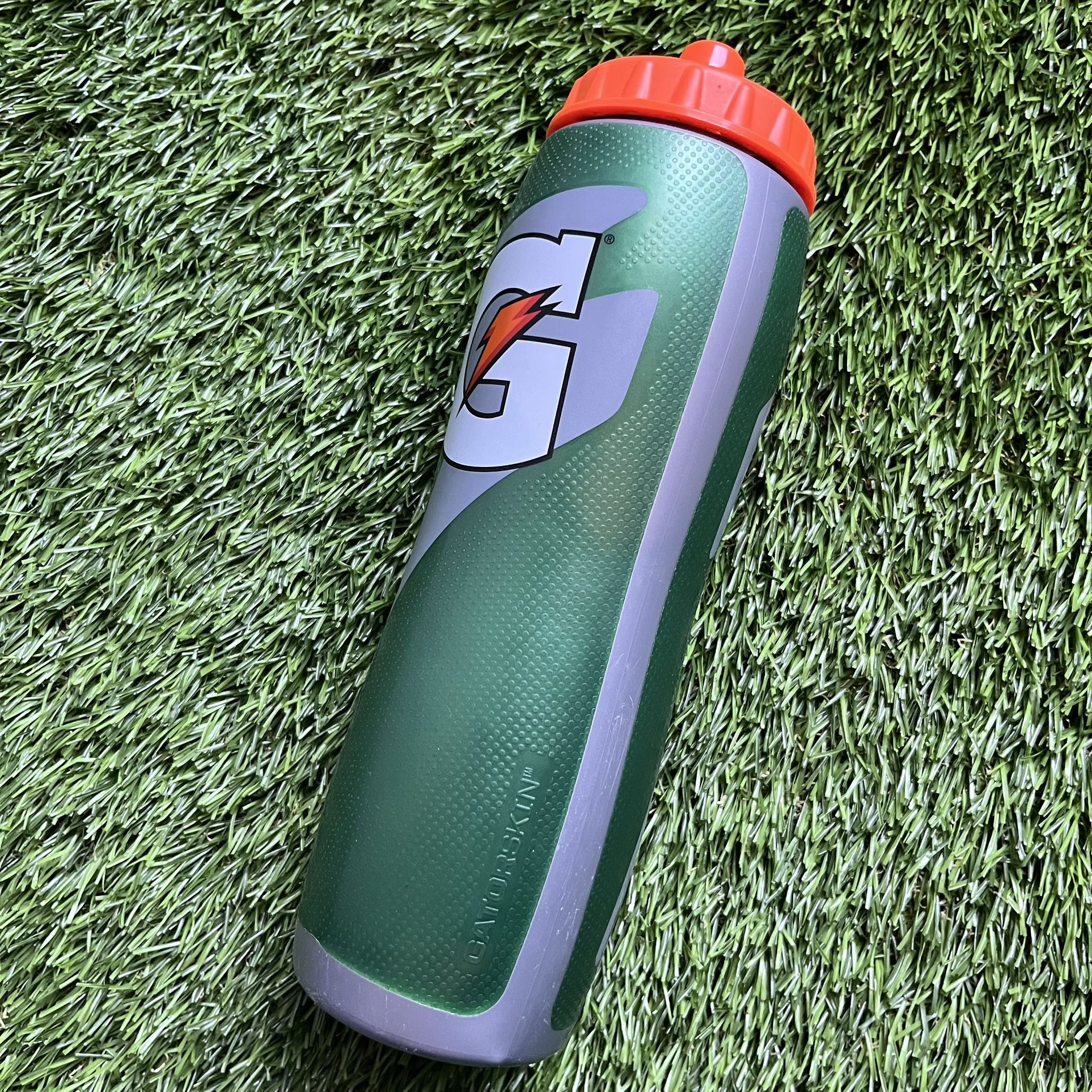 Gatorade Water Bottle 32oz Gatorskin New Fuel Hydration Electrolytes