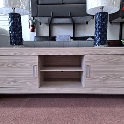 New NWF 60" TV Stand In Whitewash Finish