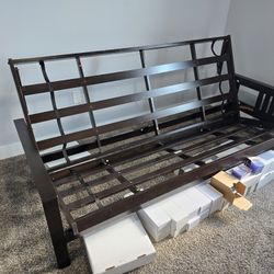 Like New QUEEN Futon Set