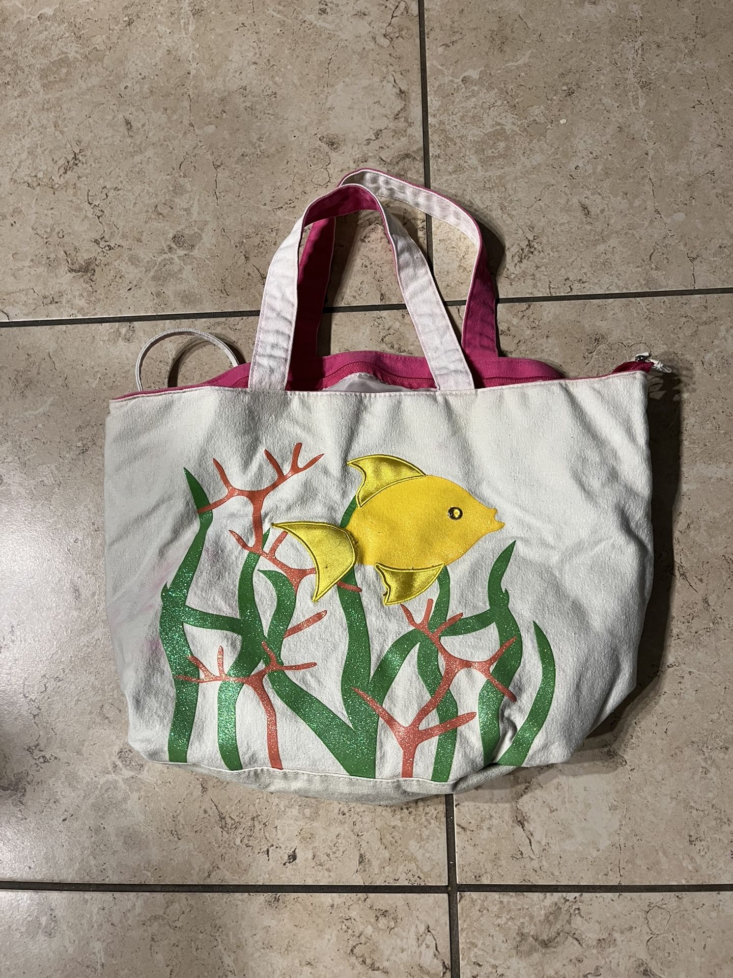 Super Cute Tote For The Beach Or Pool