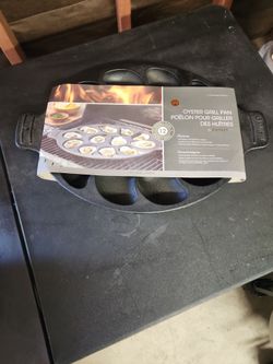 Oyster grill pan