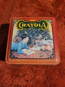 Crayola Holiday Tin 