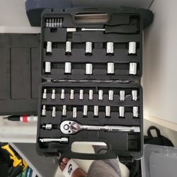 Wrench And Screwdriver Toolkit