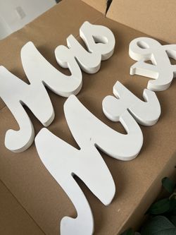 Mr & Mrs Table Decor
