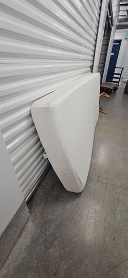Lightly used xl twin memory foam