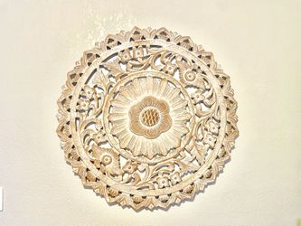 Pier 1 Wood Medallion Floral Wall Decor
