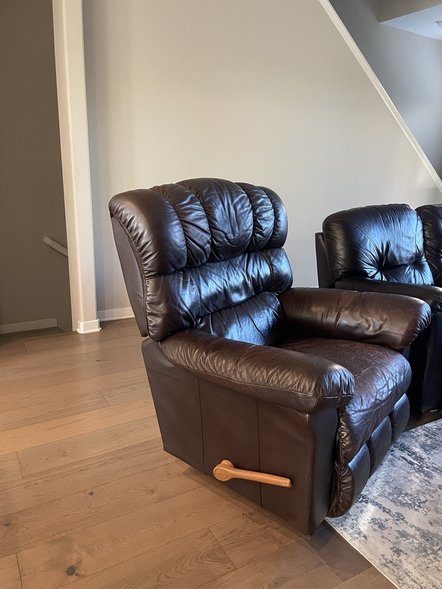 Lazy Boy Rocker R Lazy Boy Rocker/Recliner for Sale in Upland, CA - OfferUp