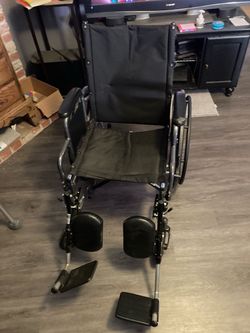 Drive with leg rests wheel