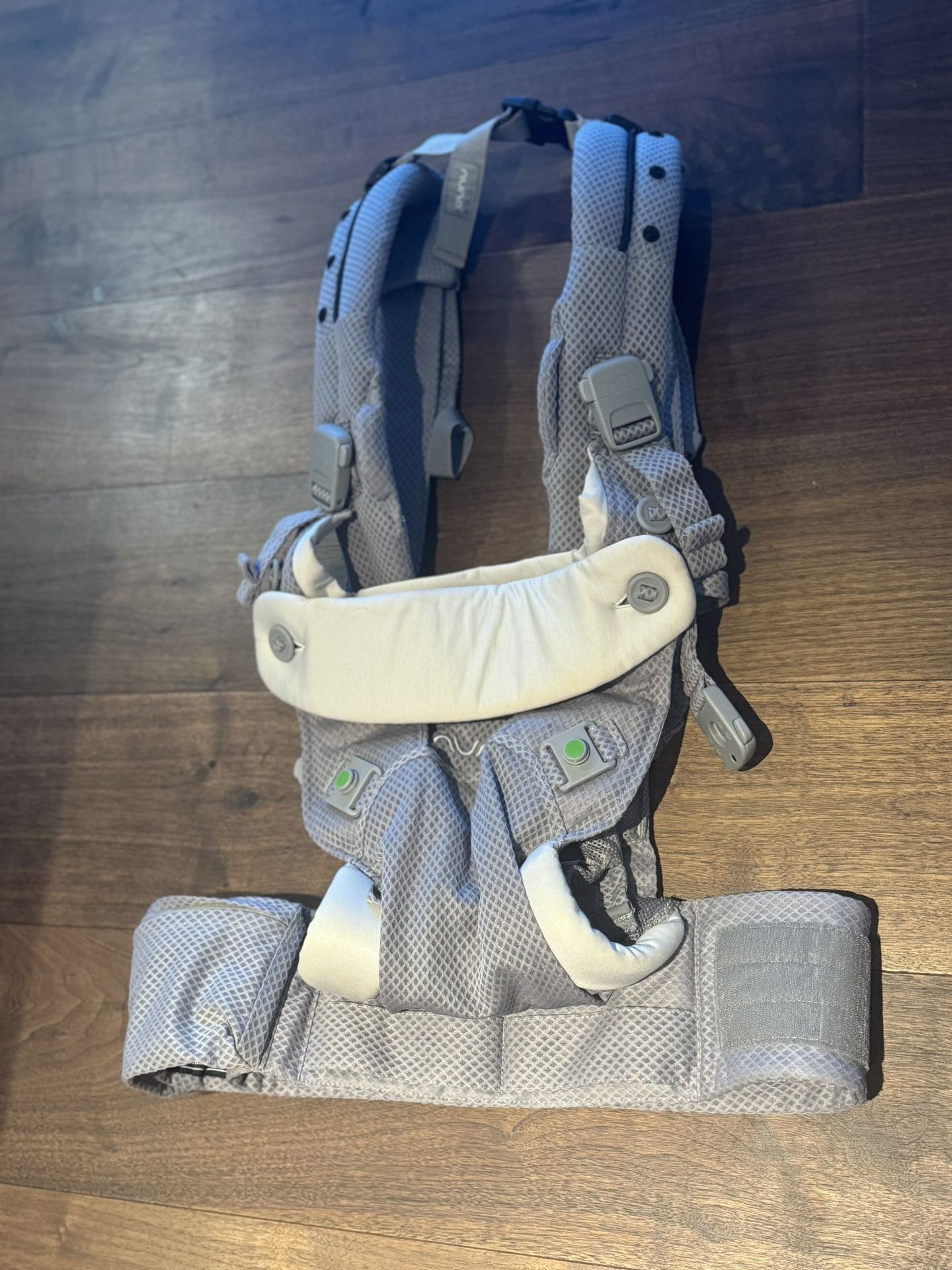 Nuna cudl 4-in-1 baby carrier