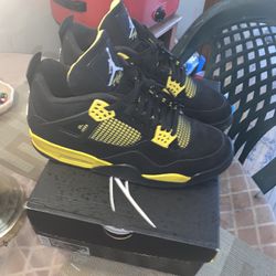 Thunder 4s  With A  Madeby Trezz Shirt 