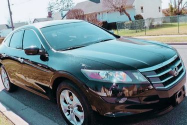 LEATHER SEATS MOON ROOF COLD A/C 2012 Honda Crosstour