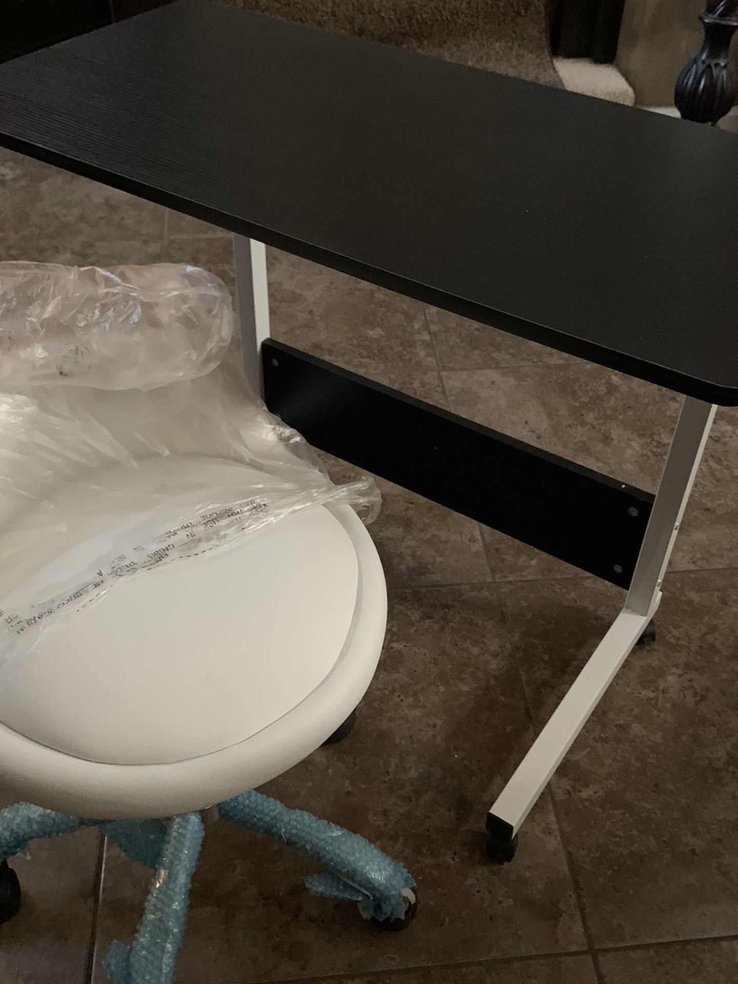Stand Up K Desk And Chair On