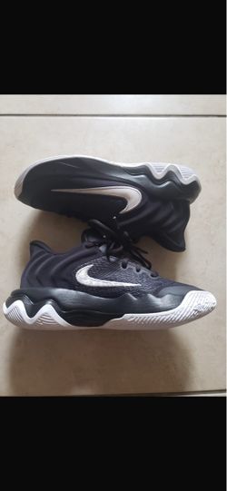 Nike Kids Basketball Sneakers Size 4.5