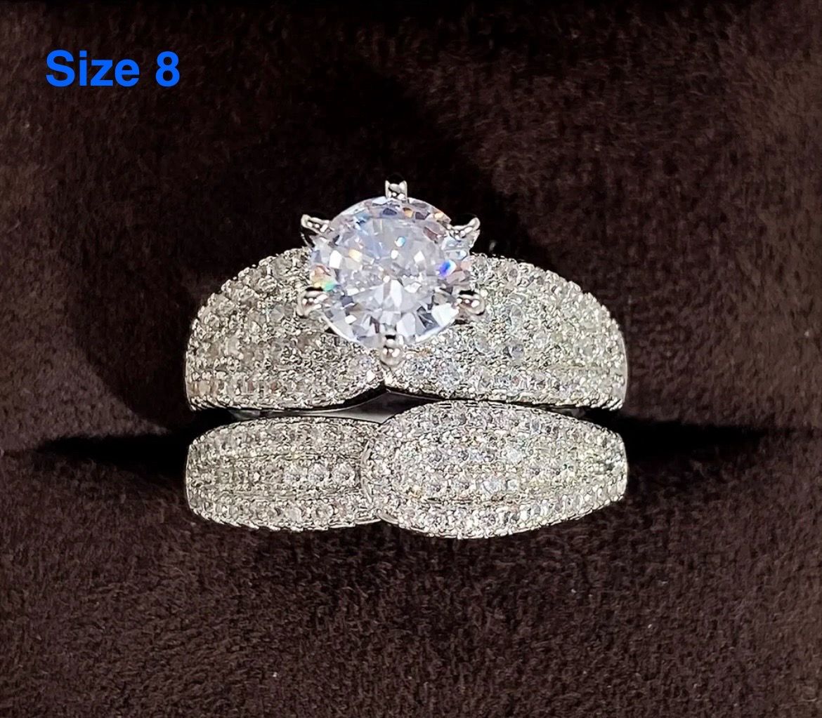 Engagement ring with box