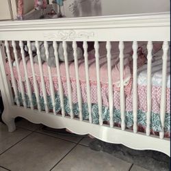Baby Convertible Crib