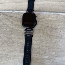 Apple Watch Ultra 3 GPS+PLUS CELLULAR 49mm TITANIUM COMES WITH CHARGER 