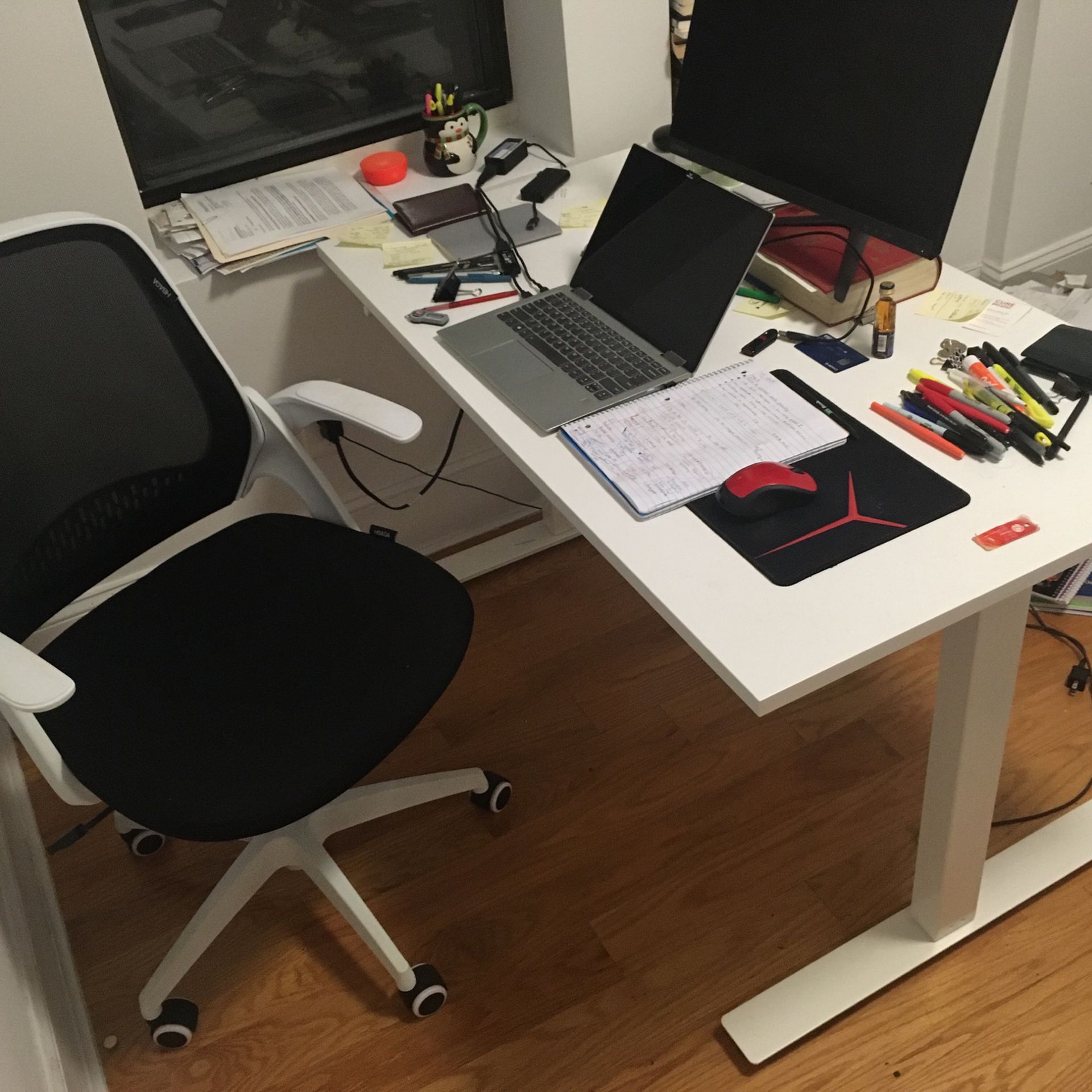 Skarsta IKEA Standing Desk + HBDA Chair