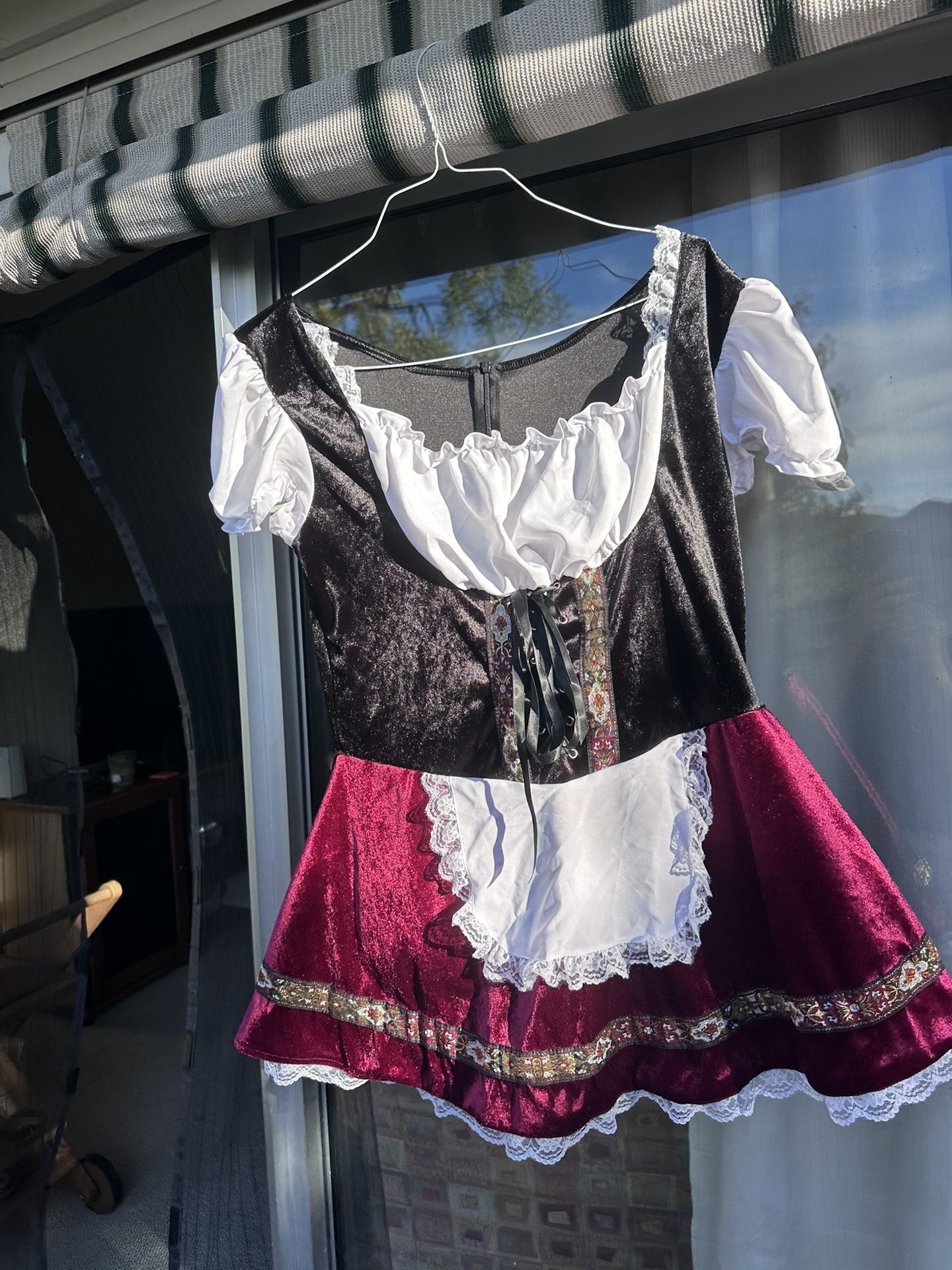 Bavarian Oktoberfest Dirndl Dress