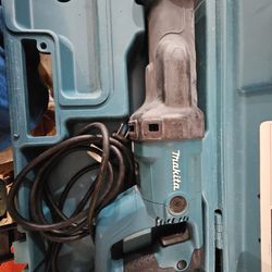 Makita Reciprocating Saw