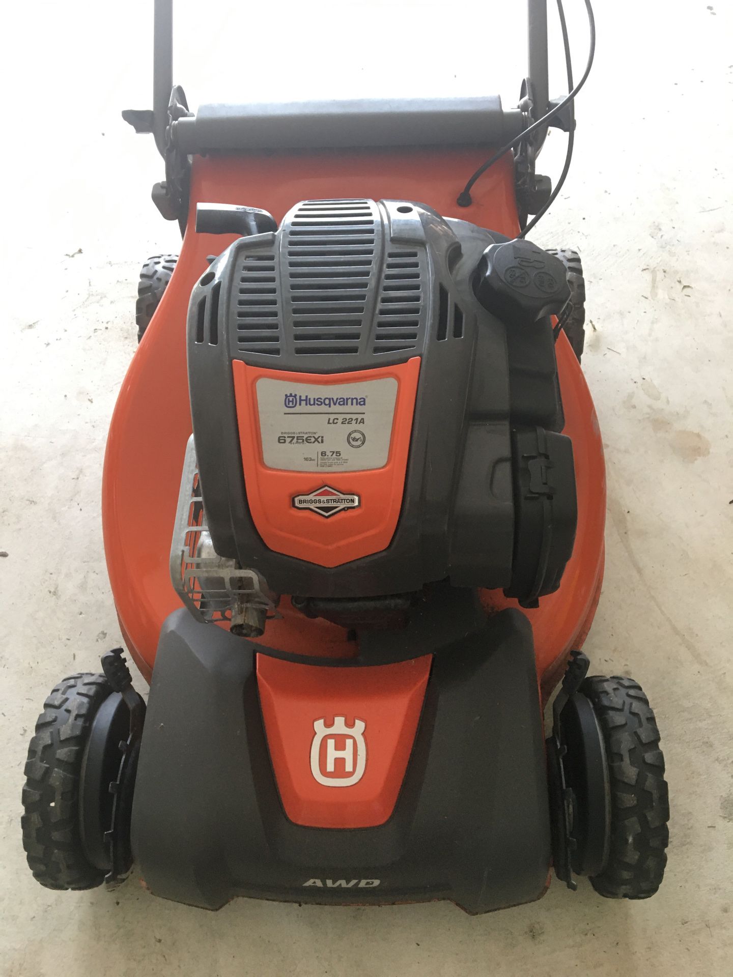 Husqvarna Lawnmower for sale 675EXI Briggs& Stratton