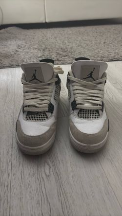 Air Jordan’s 4 military black