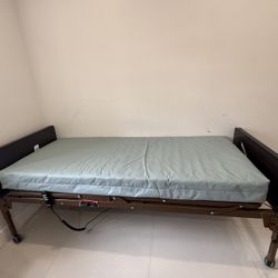 Electric hospital bed + Mattress