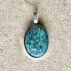 🦚 Pretty silver tone green mottled oval pendants made from vintage cabochons - two choices