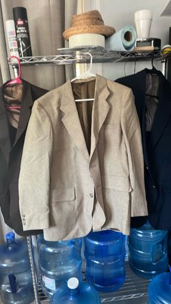 Tres sacos  de vestir muy bonitos