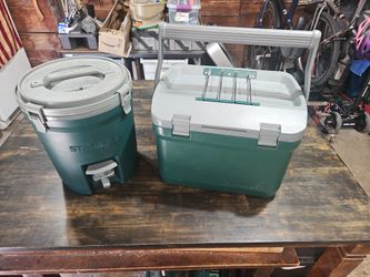 Stanley Cooler And Water Cooler Set