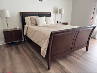Queen Bedroom Set